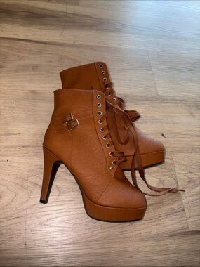Women’s Lace-Up Ankle Boots in Brown tall heels 5 in size 10